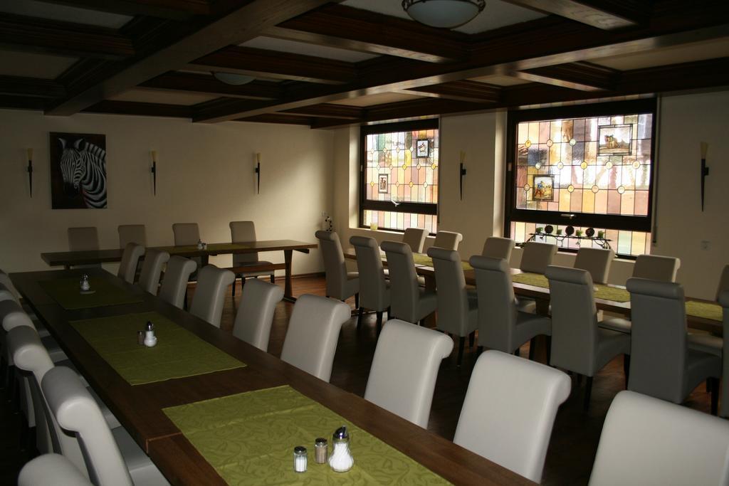 Hotel Restaurant Zum Schwanen Брухкёбель Экстерьер фото